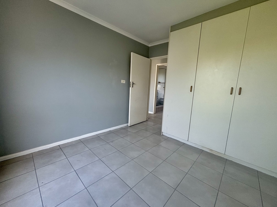 To Let 2 Bedroom Property for Rent in Vredekloof East Western Cape